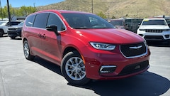 2026 Chrysler Pacifica SELECT AWD Passenger Van