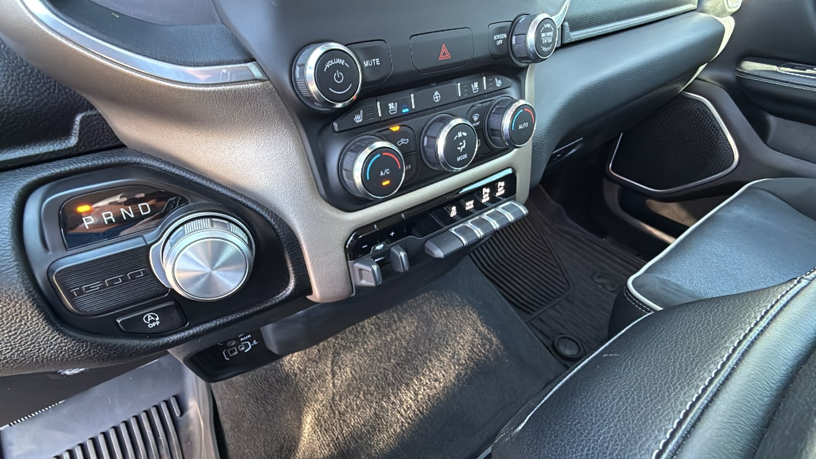 2022 RAM Ram 1500 Pickup Laramie - Photo 14