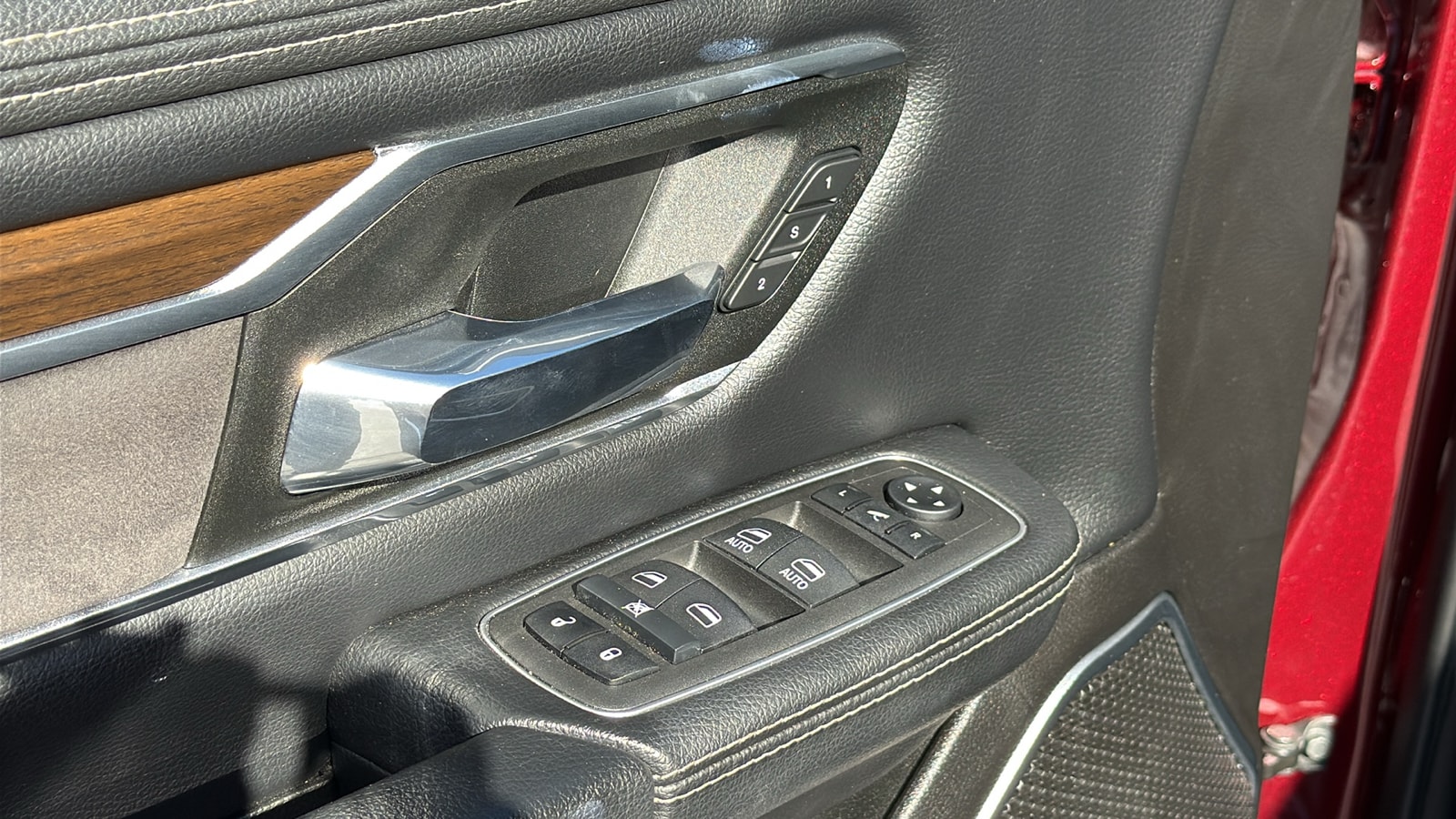 2022 RAM Ram 1500 Pickup Laramie - Photo 22