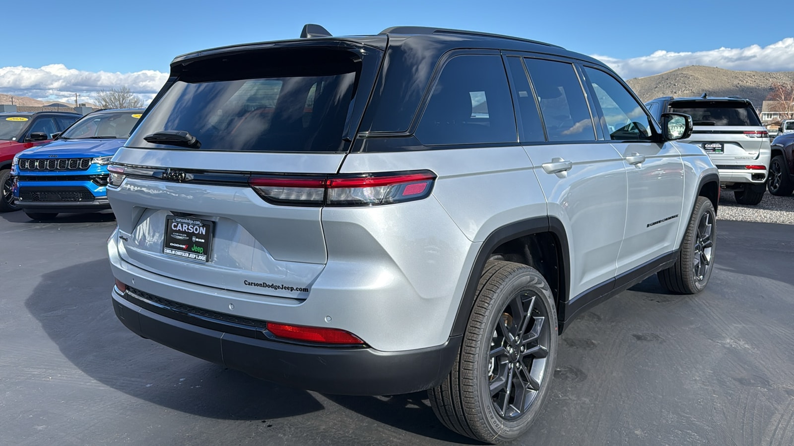 View vehicle photo 3