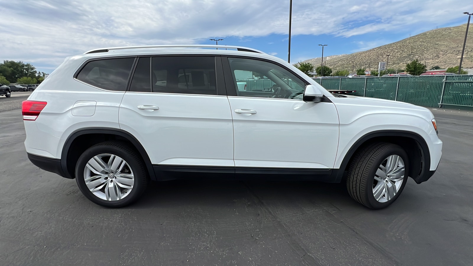 Used 2019 Volkswagen Atlas SE w/Tech with VIN 1V2UR2CA8KC522060 for sale in Carson City, NV