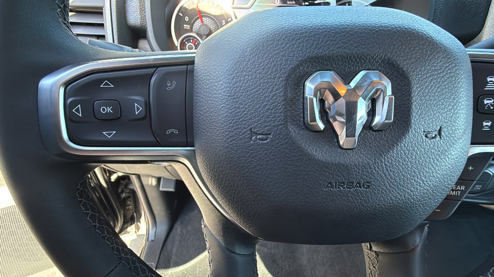 2025 RAM 2500 Tradesman - Photo 19