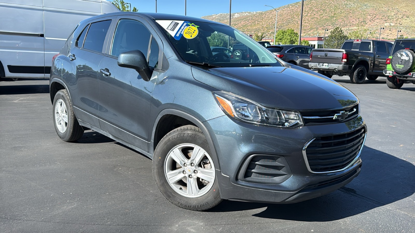2022 Chevrolet Trax LS AWD's photo