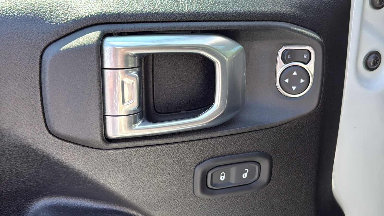 2022 Jeep Gladiator Mojave - Photo 23