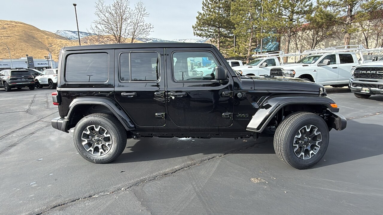 2025 Jeep Wrangler Sahara photo 2