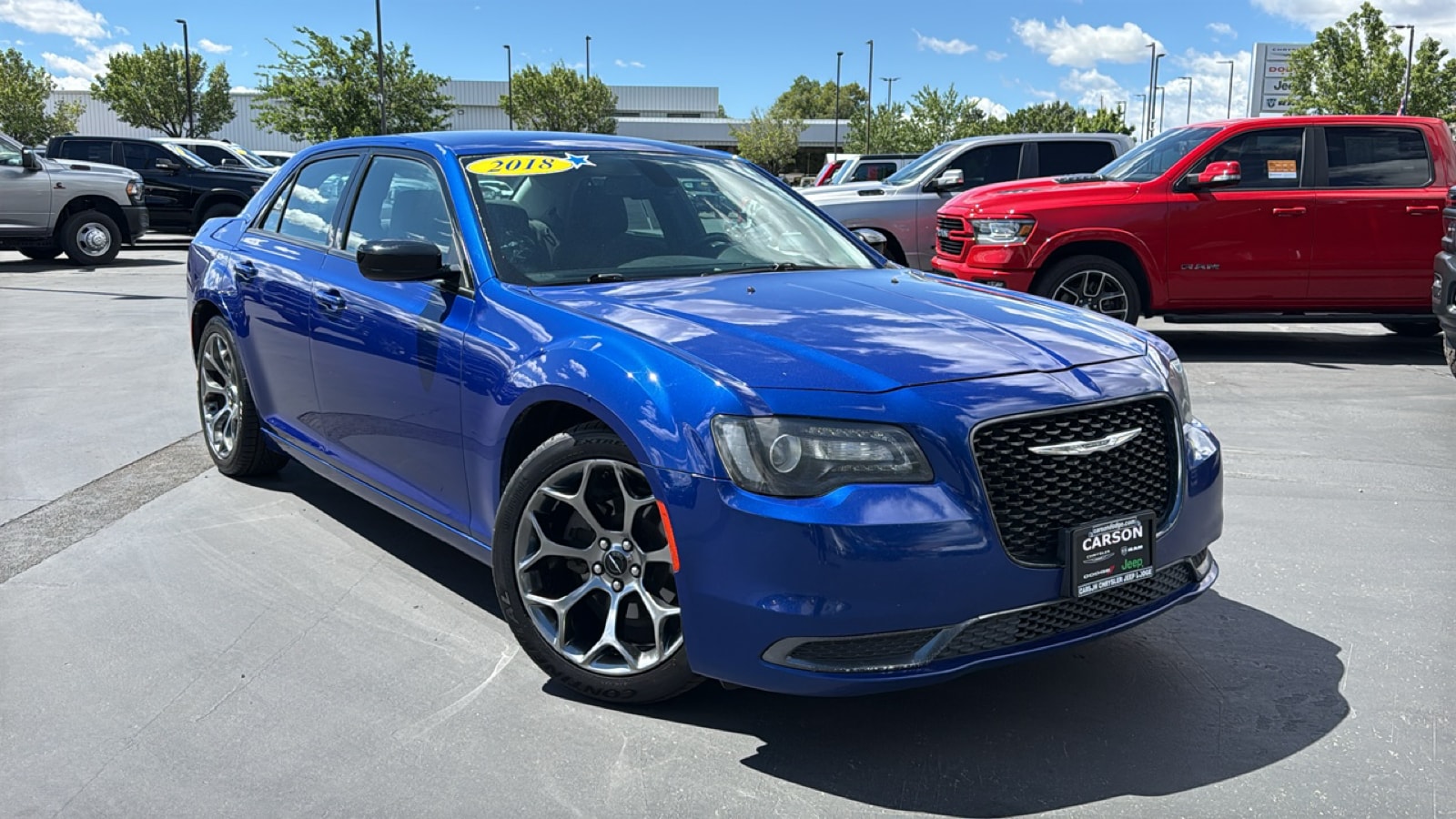 2018 Chrysler 300 Touring's photo