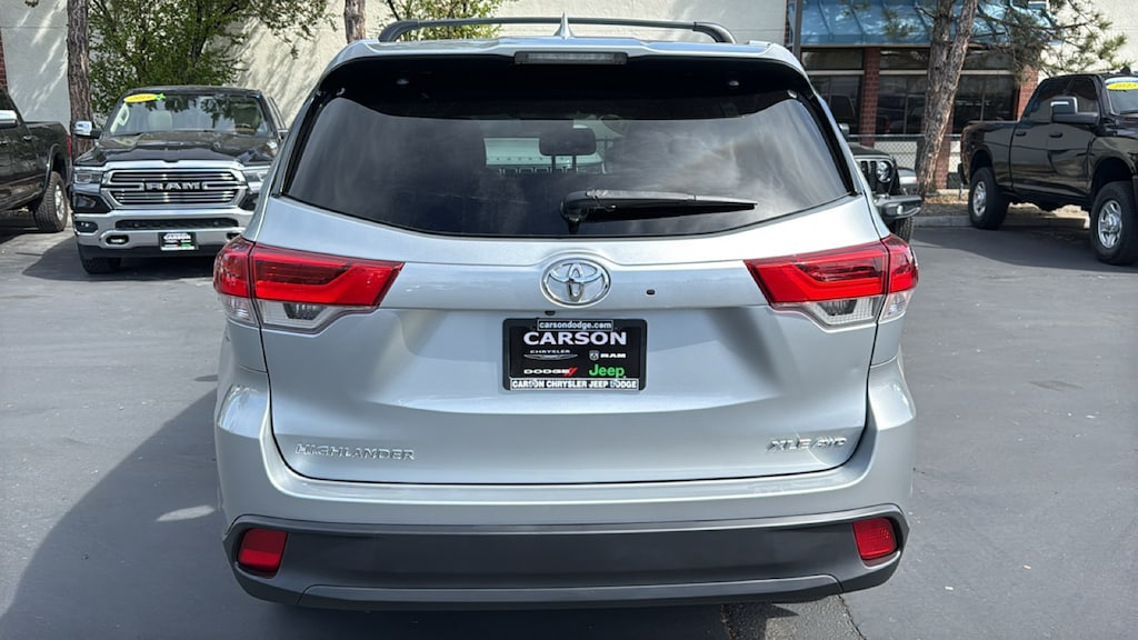 Used 2018 Toyota Highlander XLE V6 SUV