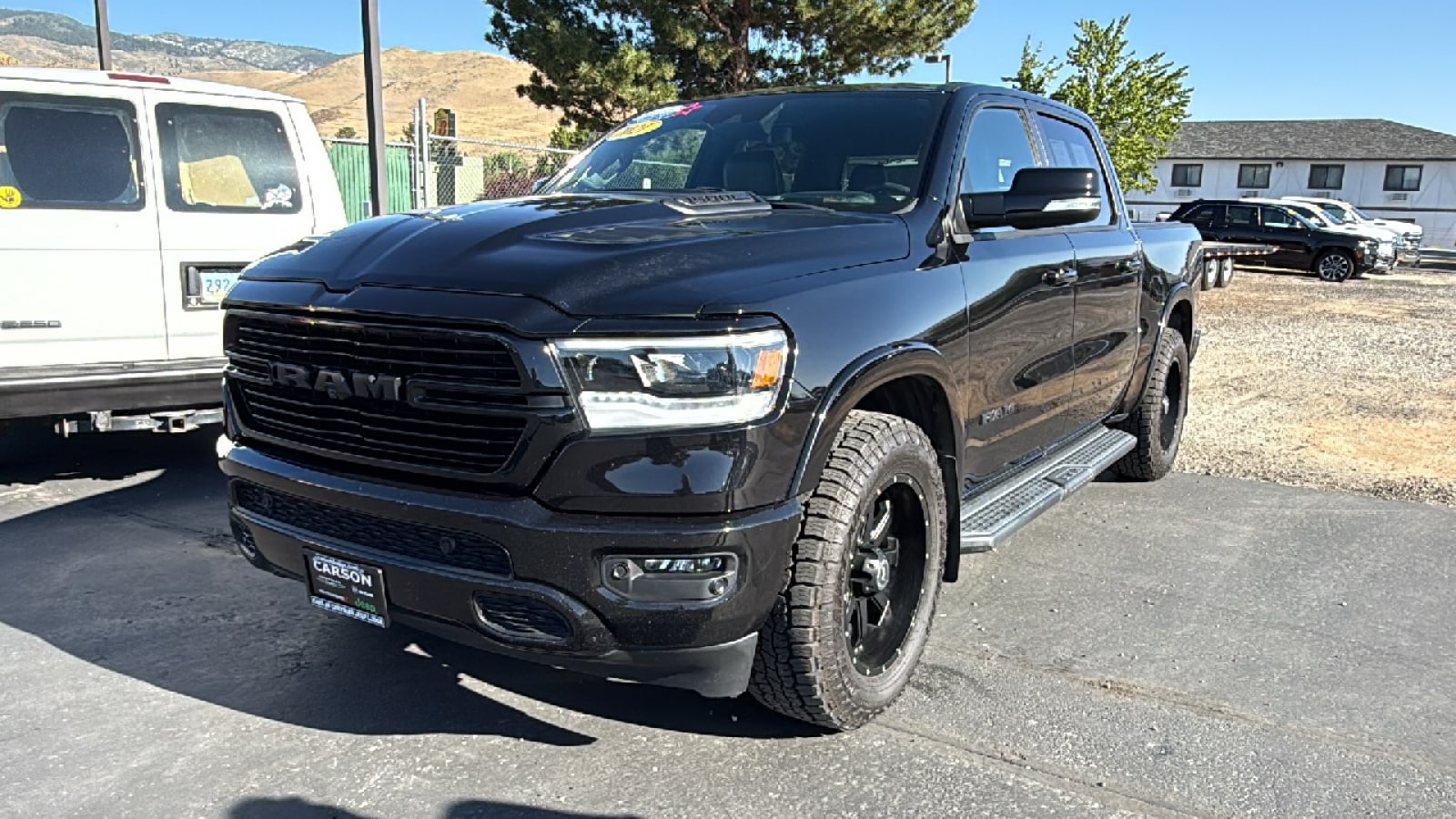 Diamond Black Crystal Pearlcoat 2021 RAM 1500 Pickup Truck Four-Wheel Drive Automatic