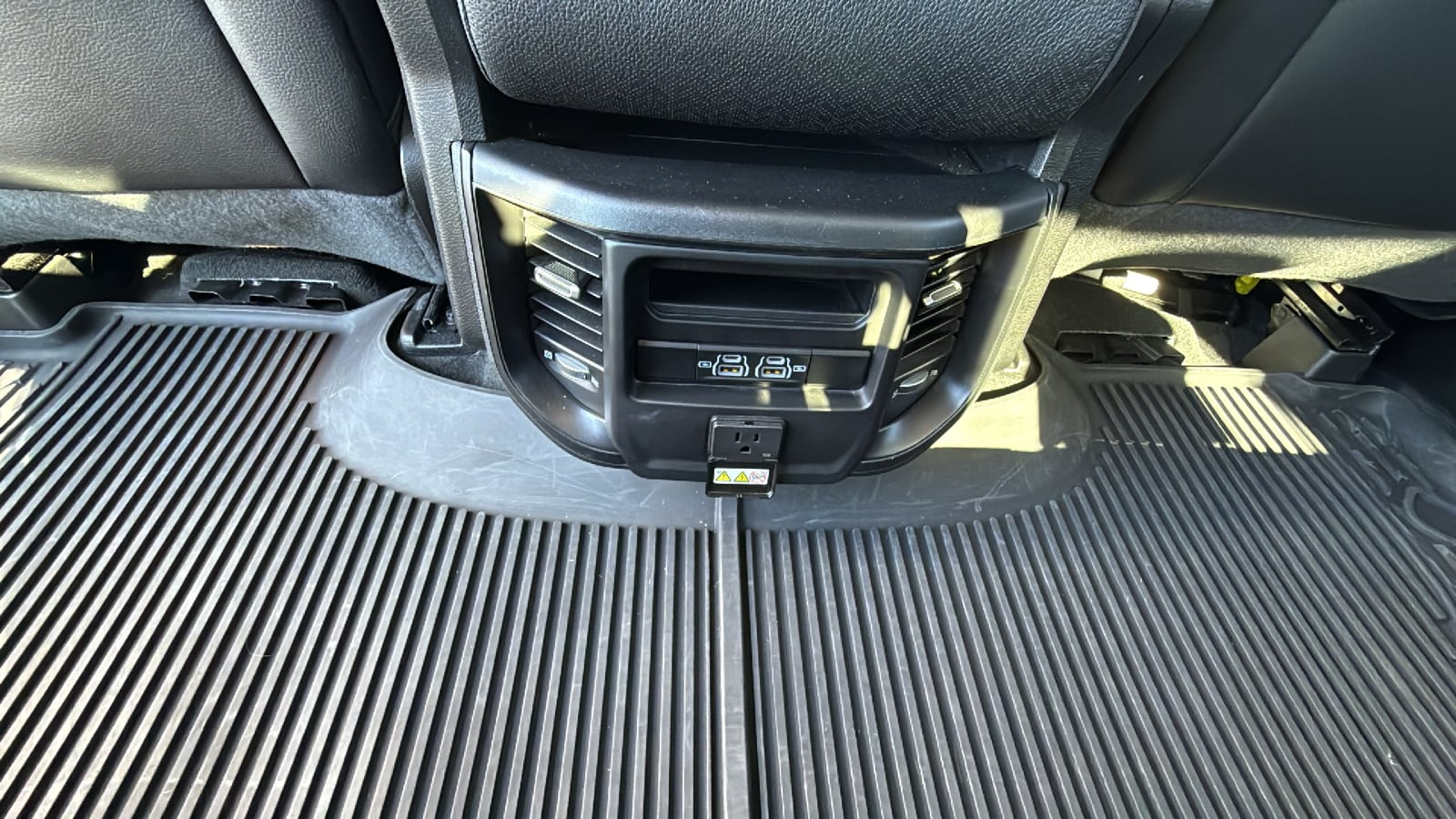 2022 RAM Ram 1500 Pickup Laramie - Photo 25