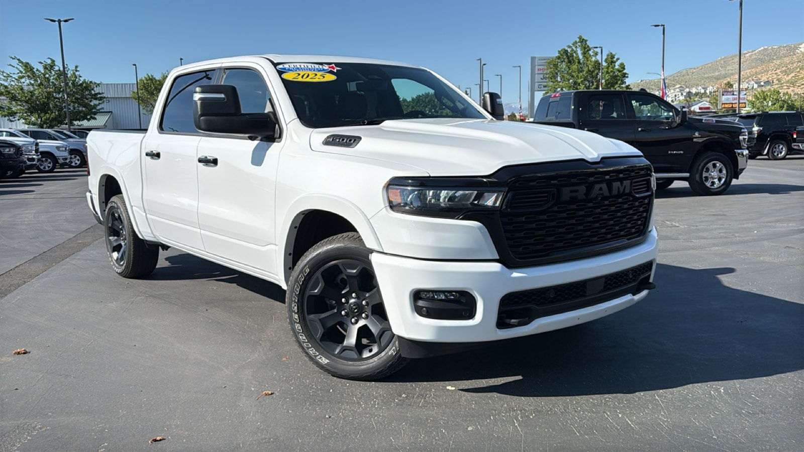 2025 RAM 1500 Big Horn/Lone Star 4x4 Crew Cab 5'7's photo