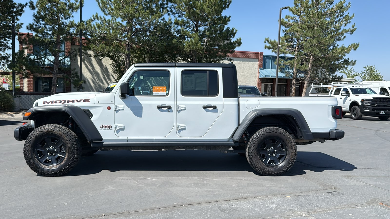 2022 Jeep Gladiator Mojave - Photo 6