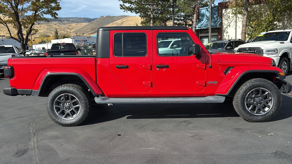 Used 2020 Jeep Gladiator Overland Truck Crew Cab