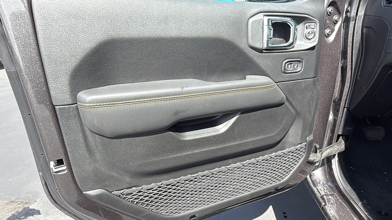 2025 Jeep Wrangler 4-Door Sahara - Photo 23