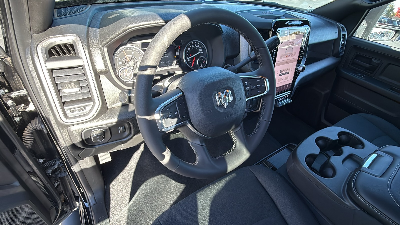 2025 RAM 2500 Tradesman - Photo 10