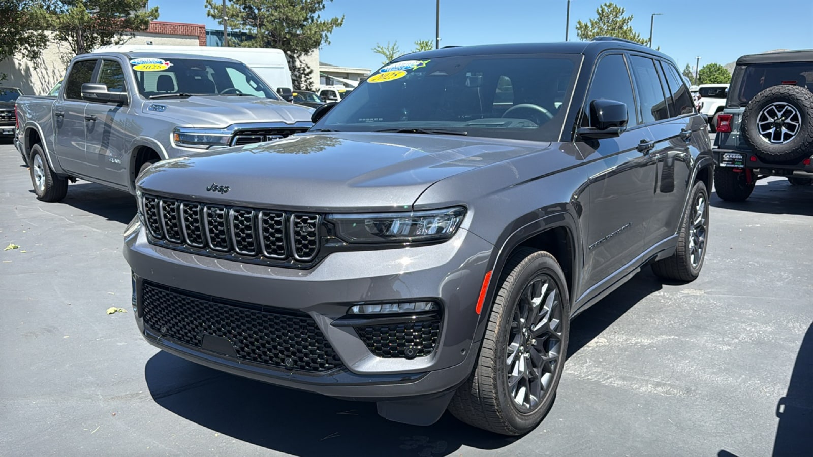 2025 Jeep Grand Cherokee Summit Reserve 4x4's photo