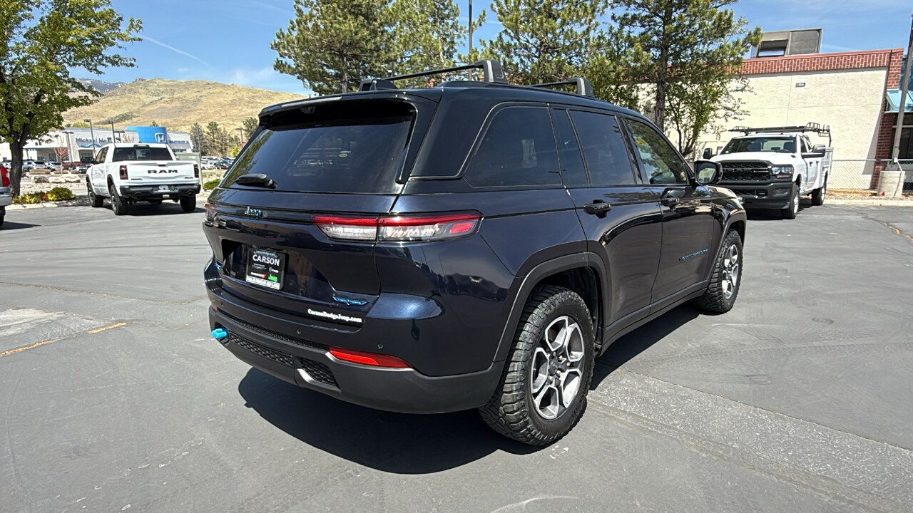 2023 Jeep Cherokee 4xe Trailhawk photo 3