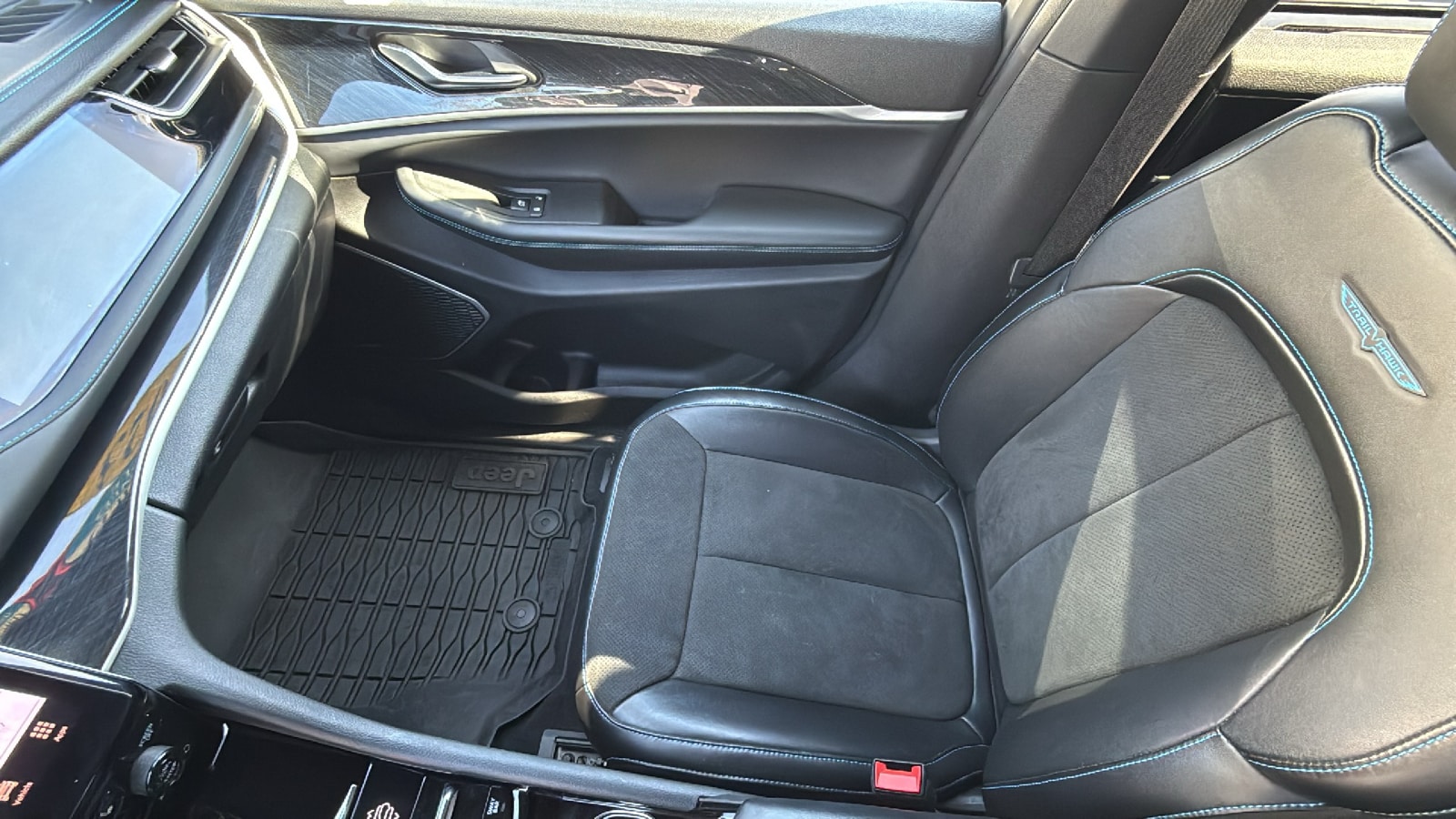 2023 Jeep Grand Cherokee Trailhawk 4xe - Photo 12