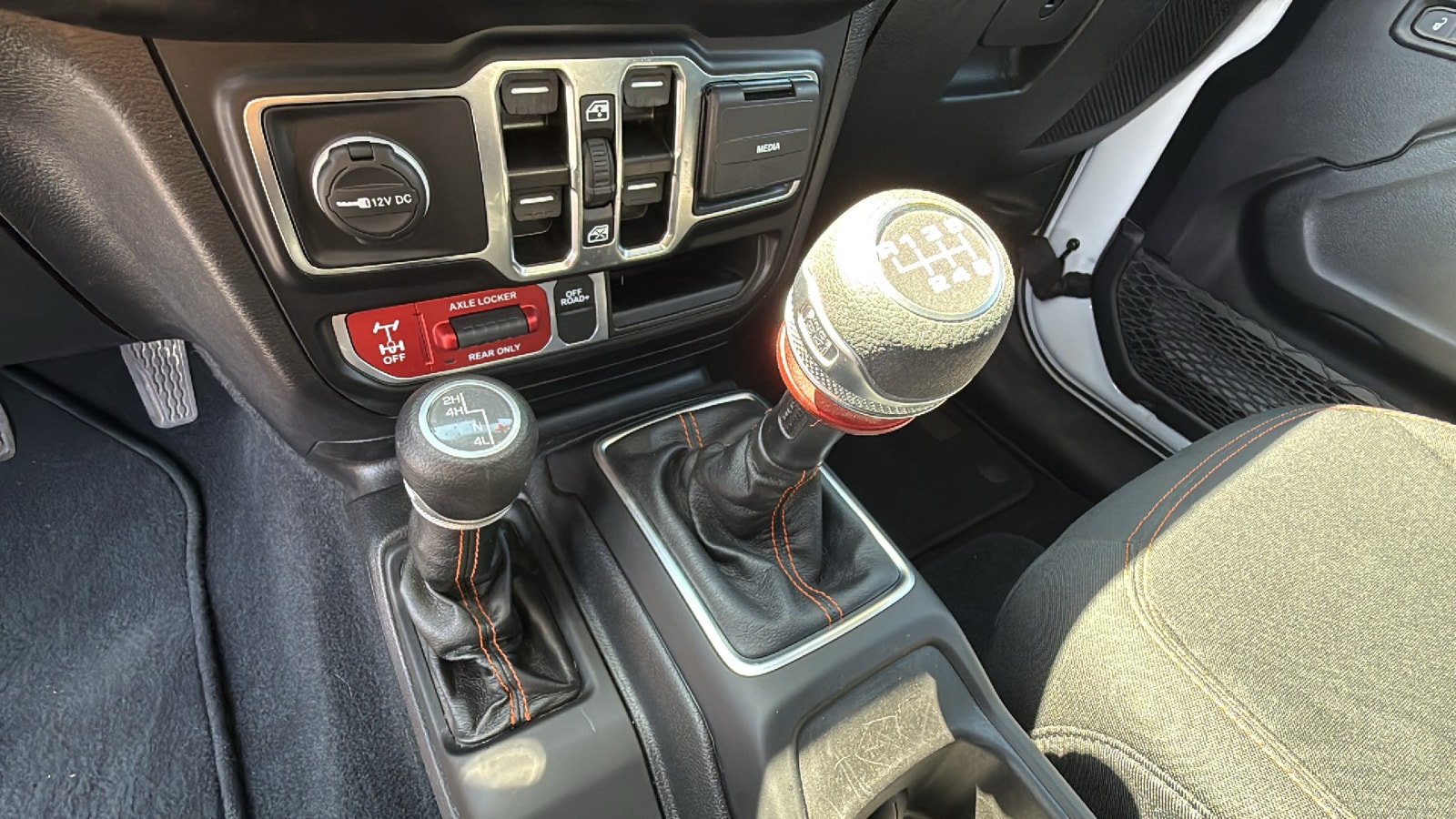 2022 Jeep Gladiator Mojave - Photo 14