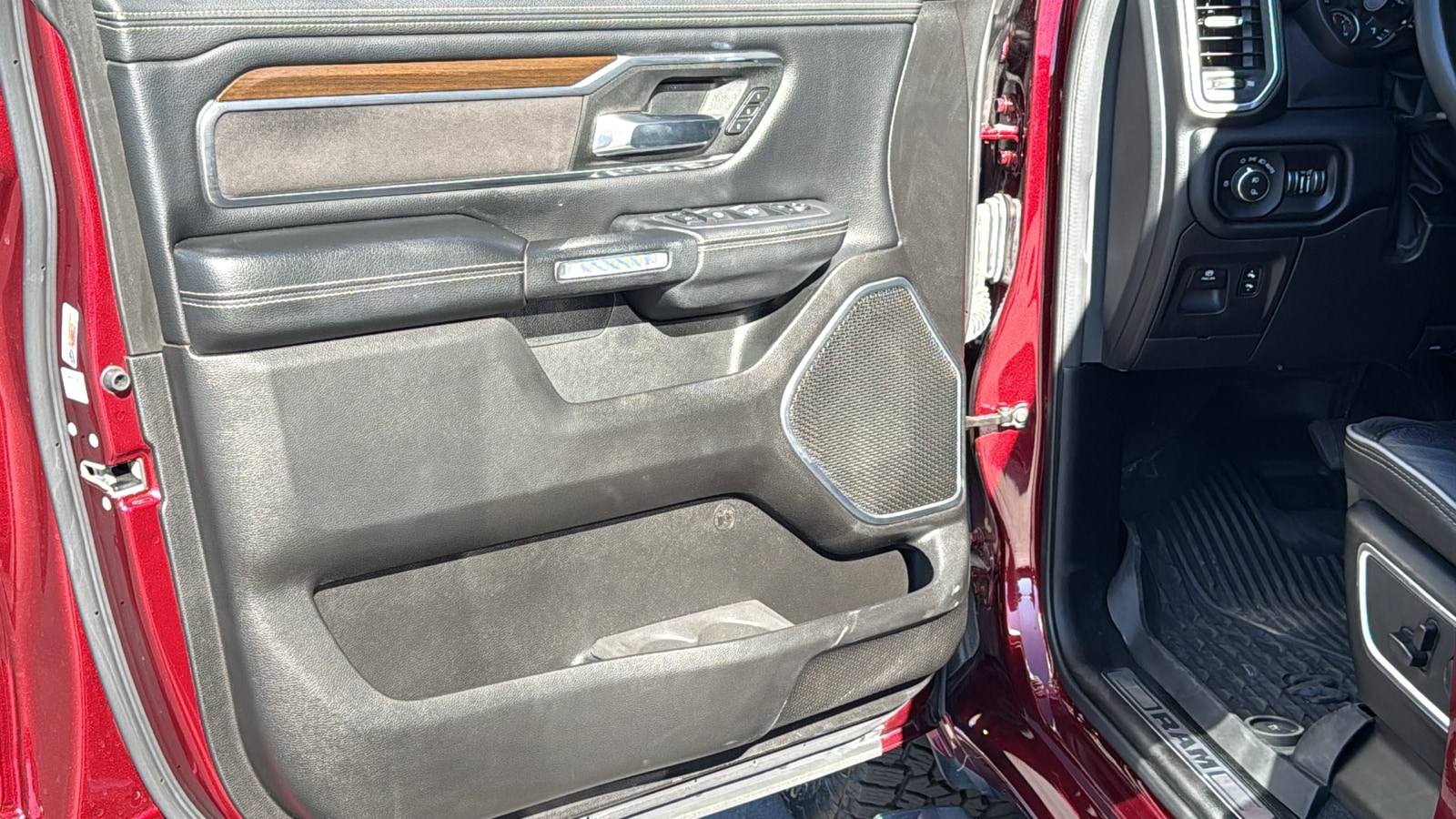 2022 RAM Ram 1500 Pickup Laramie - Photo 23