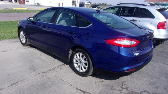Used 2016 Ford Fusion S with VIN 1FA6P0G70G5131344 for sale in Carthage, IL
