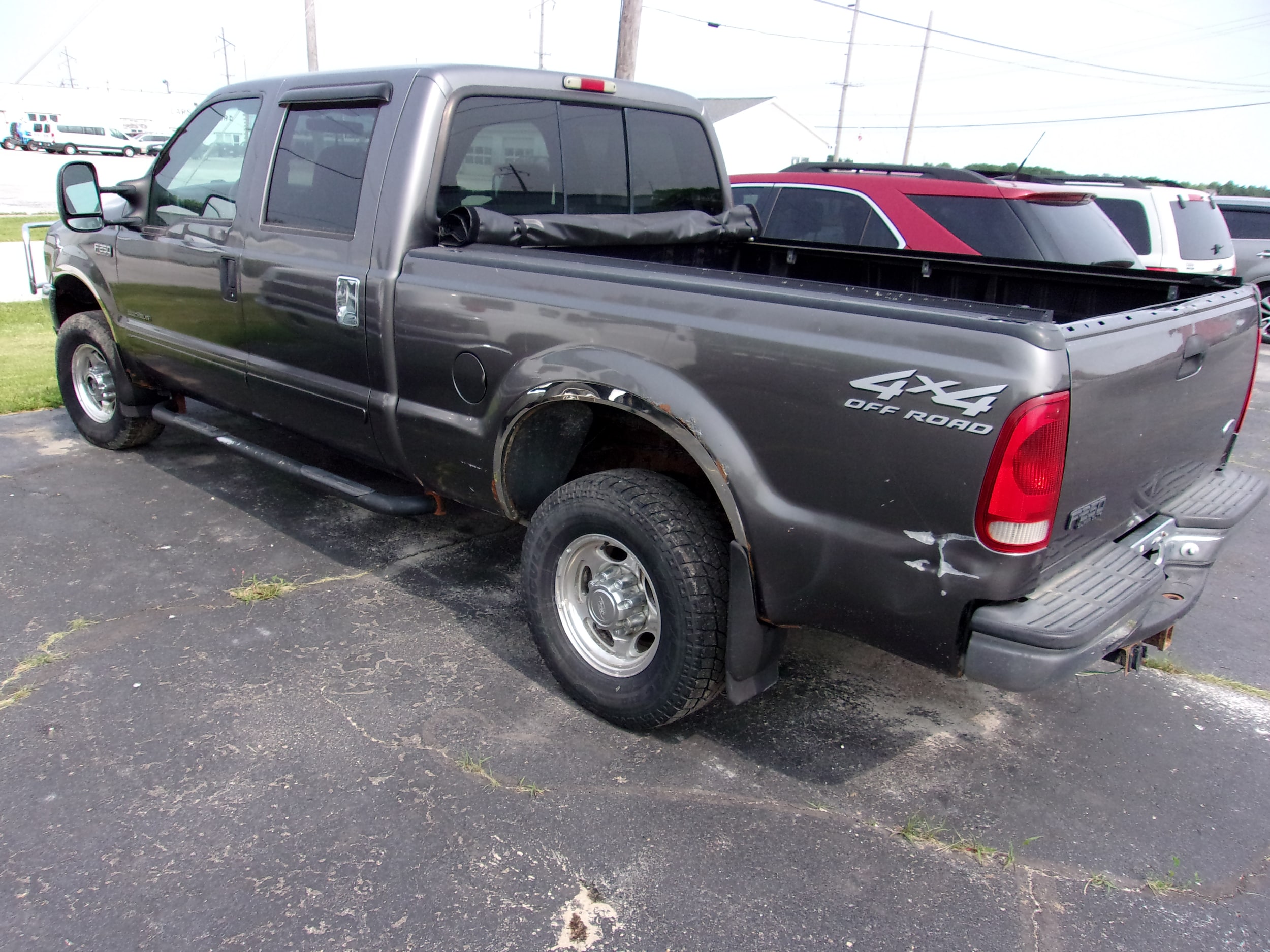 Used 2002 Ford F-250 Super Duty Lariat with VIN 1FTNW21F32ED18588 for sale in Carthage, IL