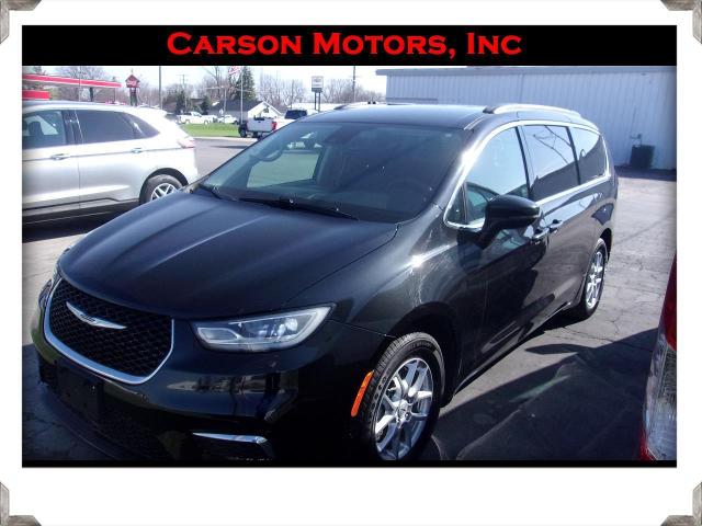 2022 Chrysler Pacifica Touring L's photo