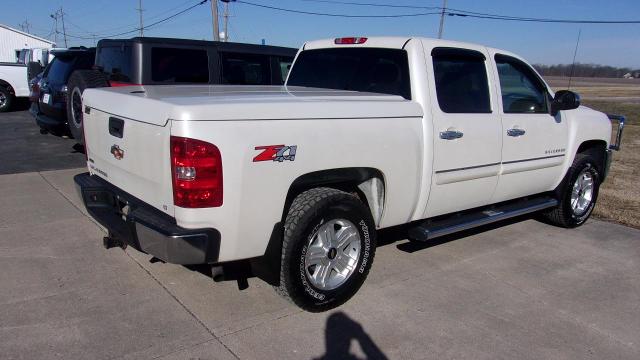 Used 2012 Chevrolet Silverado 1500 LT with VIN 3GCPKSE72CG141081 for sale in Carthage, IL