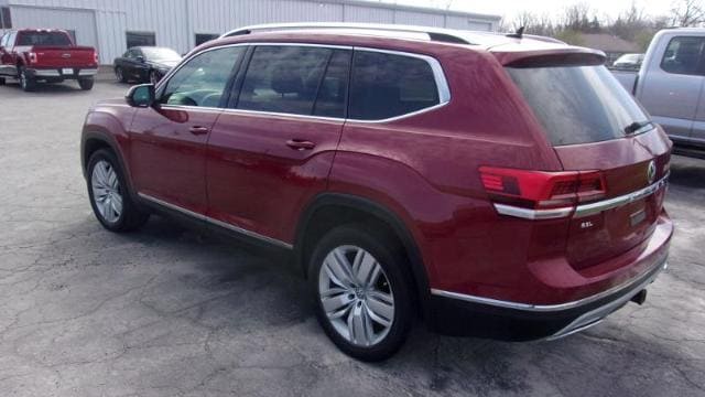 Used 2019 Volkswagen Atlas SEL Premium with VIN 1V2NR2CA1KC546964 for sale in Carthage, IL