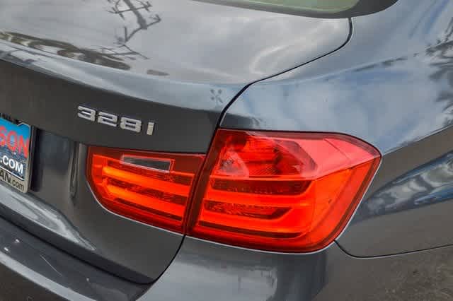 2014 BMW 3 Series 328i 8
