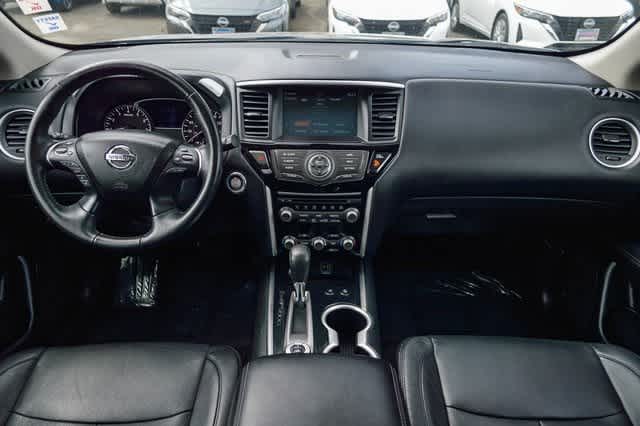 2019 Nissan Pathfinder SV 12