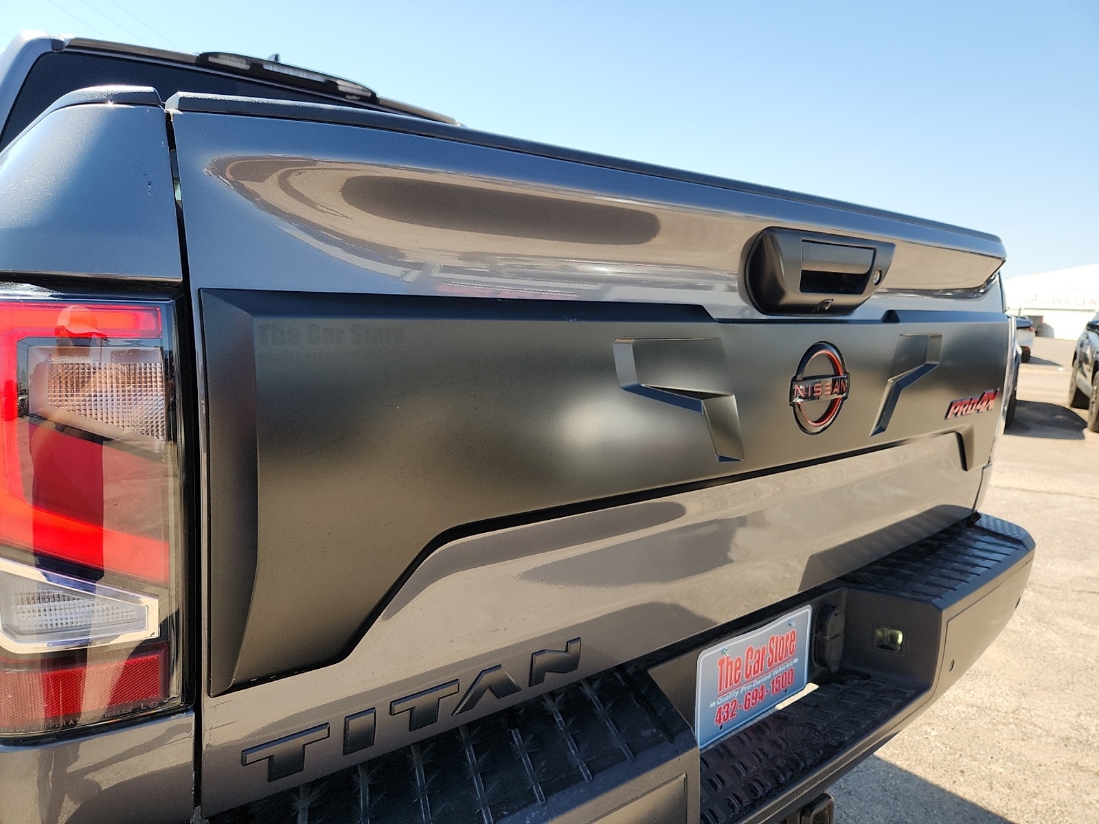 2023 Nissan Titan PRO-4X - Photo 12