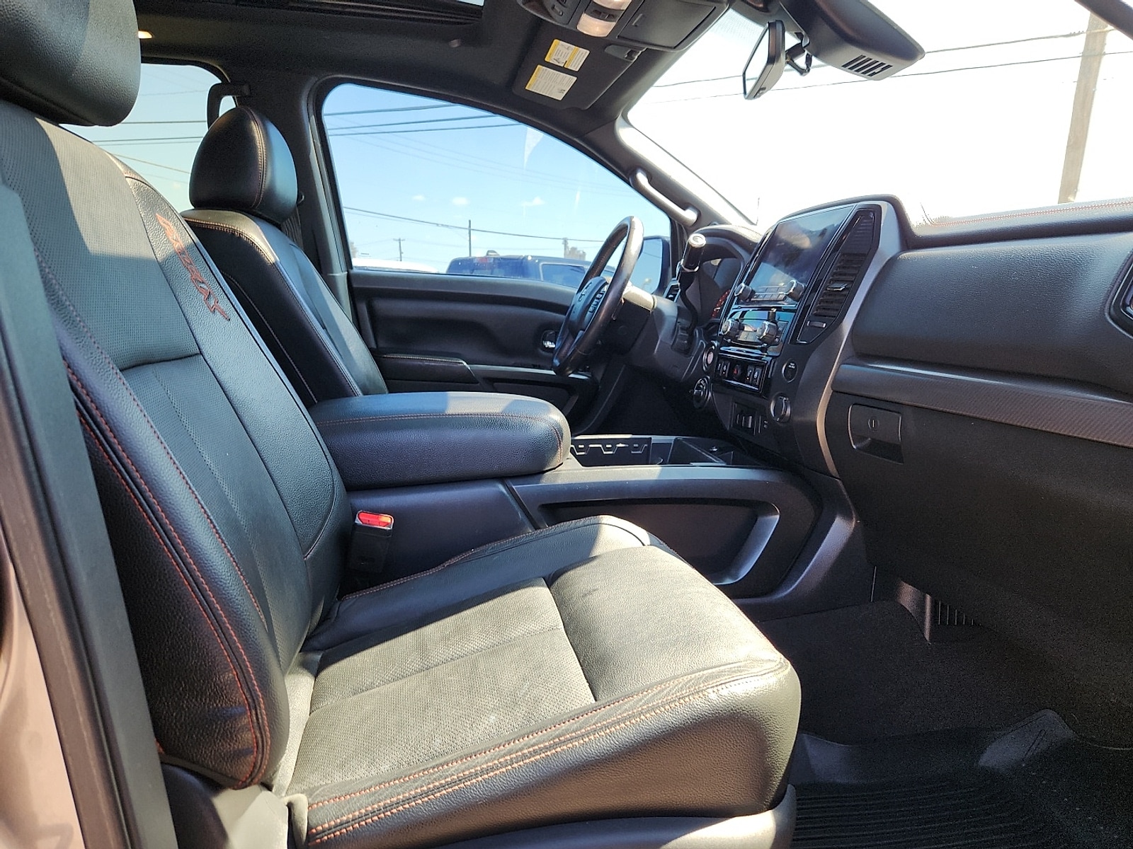 2023 Nissan Titan PRO-4X - Photo 21