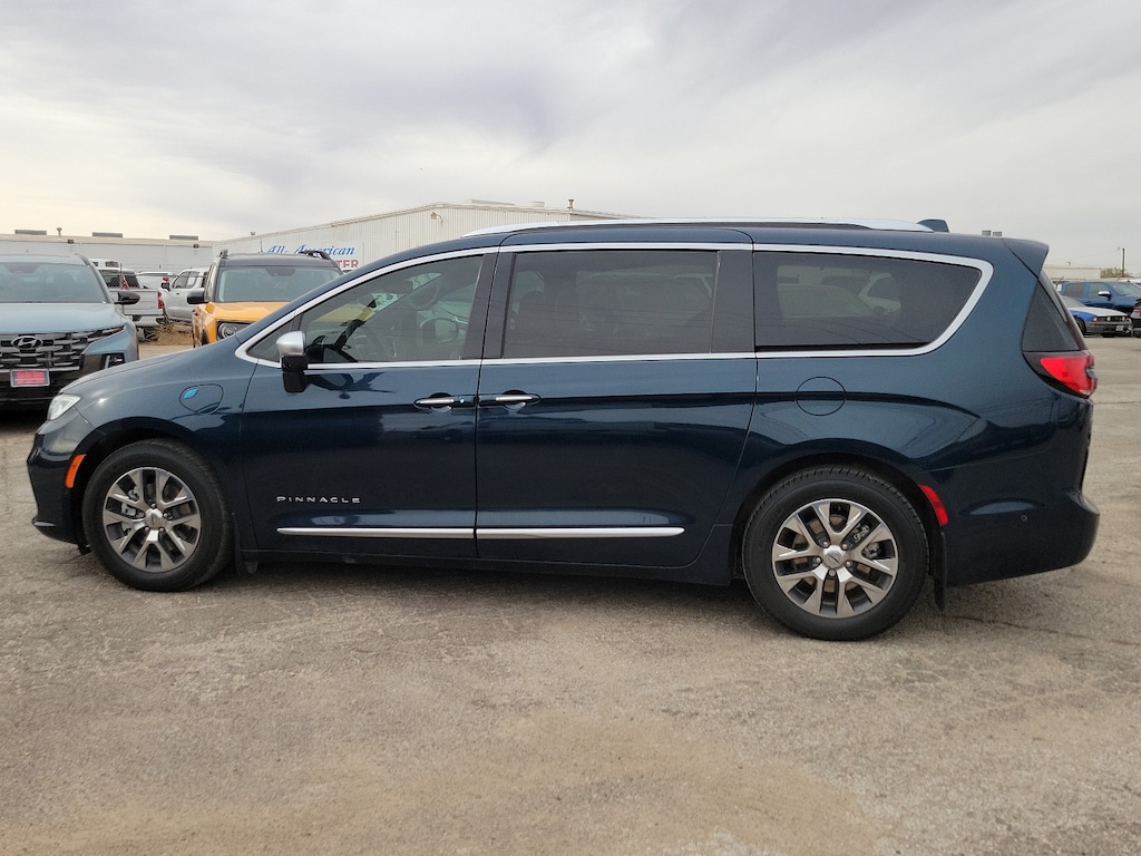 Used 2021 Chrysler Pacifica Hybrid Pinnacle Mini-van, Passenger