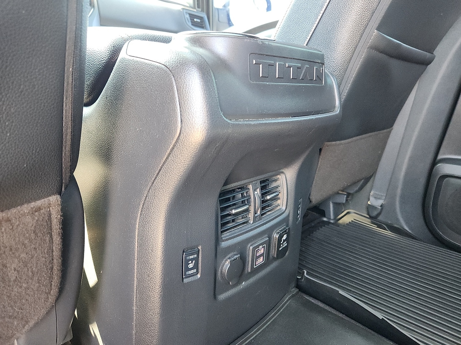 2023 Nissan Titan PRO-4X - Photo 13