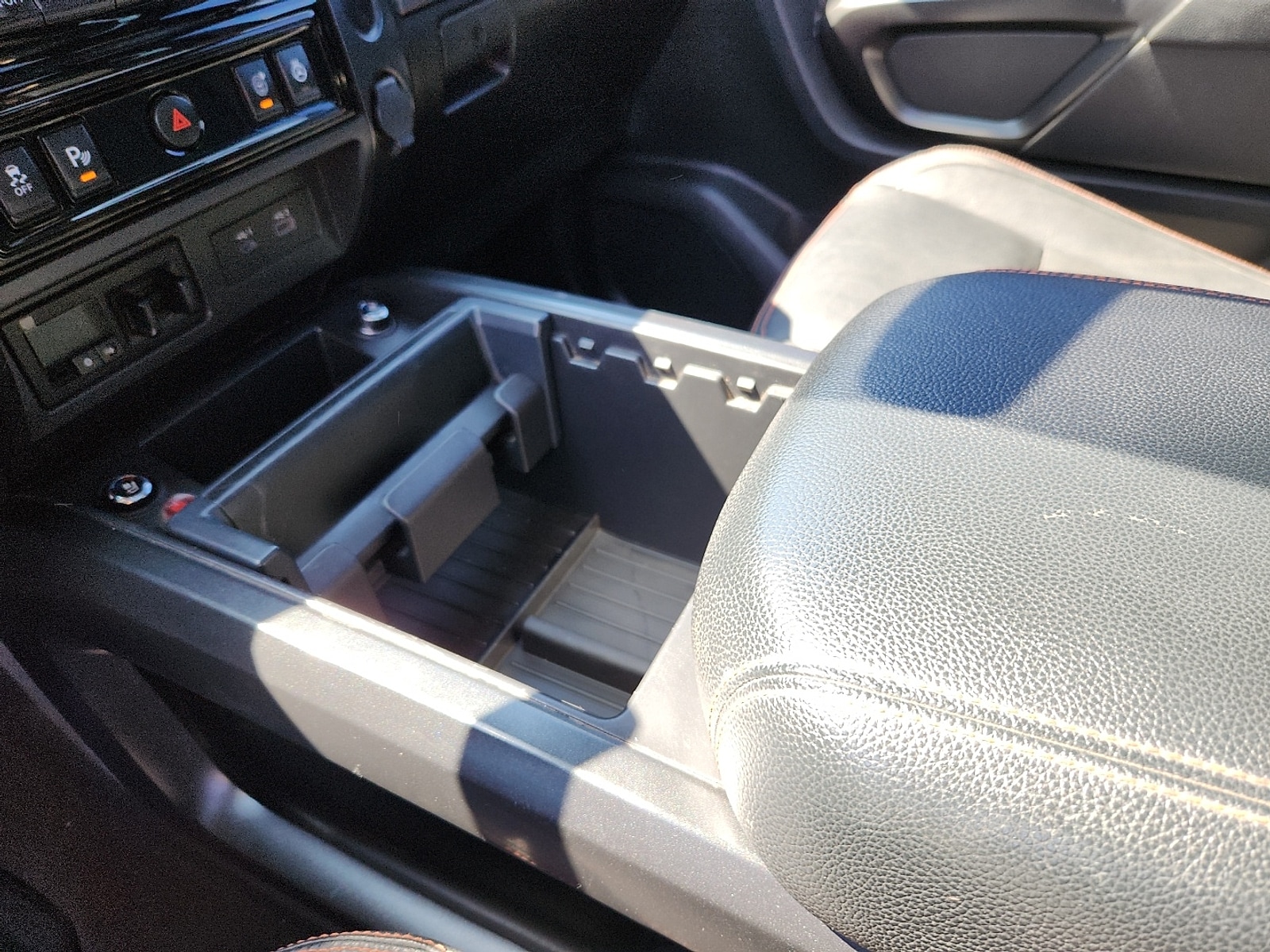 2023 Nissan Titan PRO-4X - Photo 30