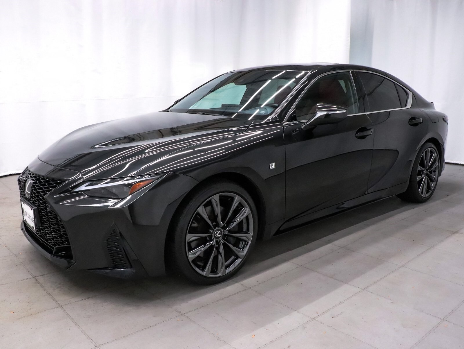 2023 Lexus IS 350 F SPORT photo 3