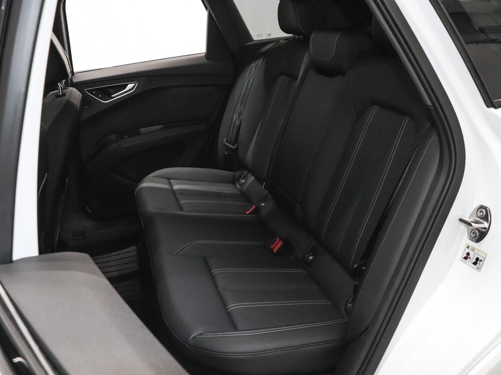 2025 Audi Q4 e-tron Premium Plus - Photo 22