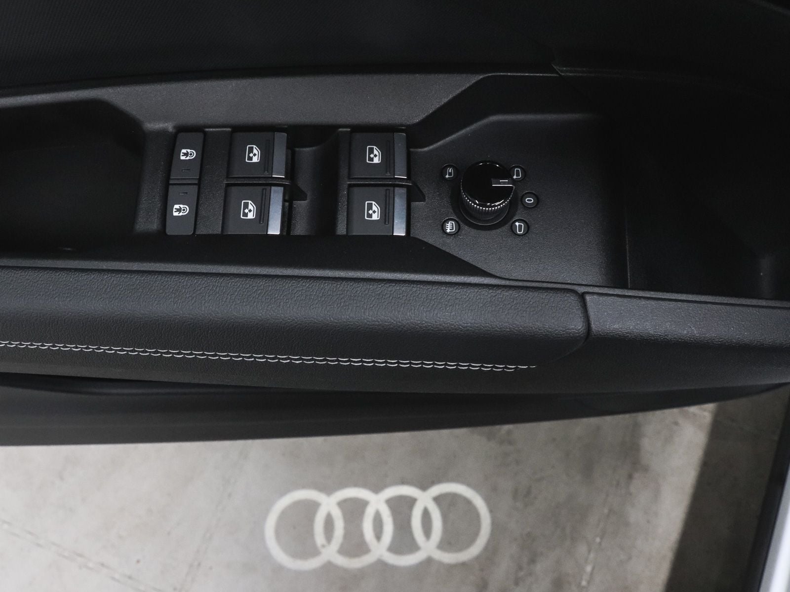 2025 Audi Q4 e-tron Premium Plus - Photo 10