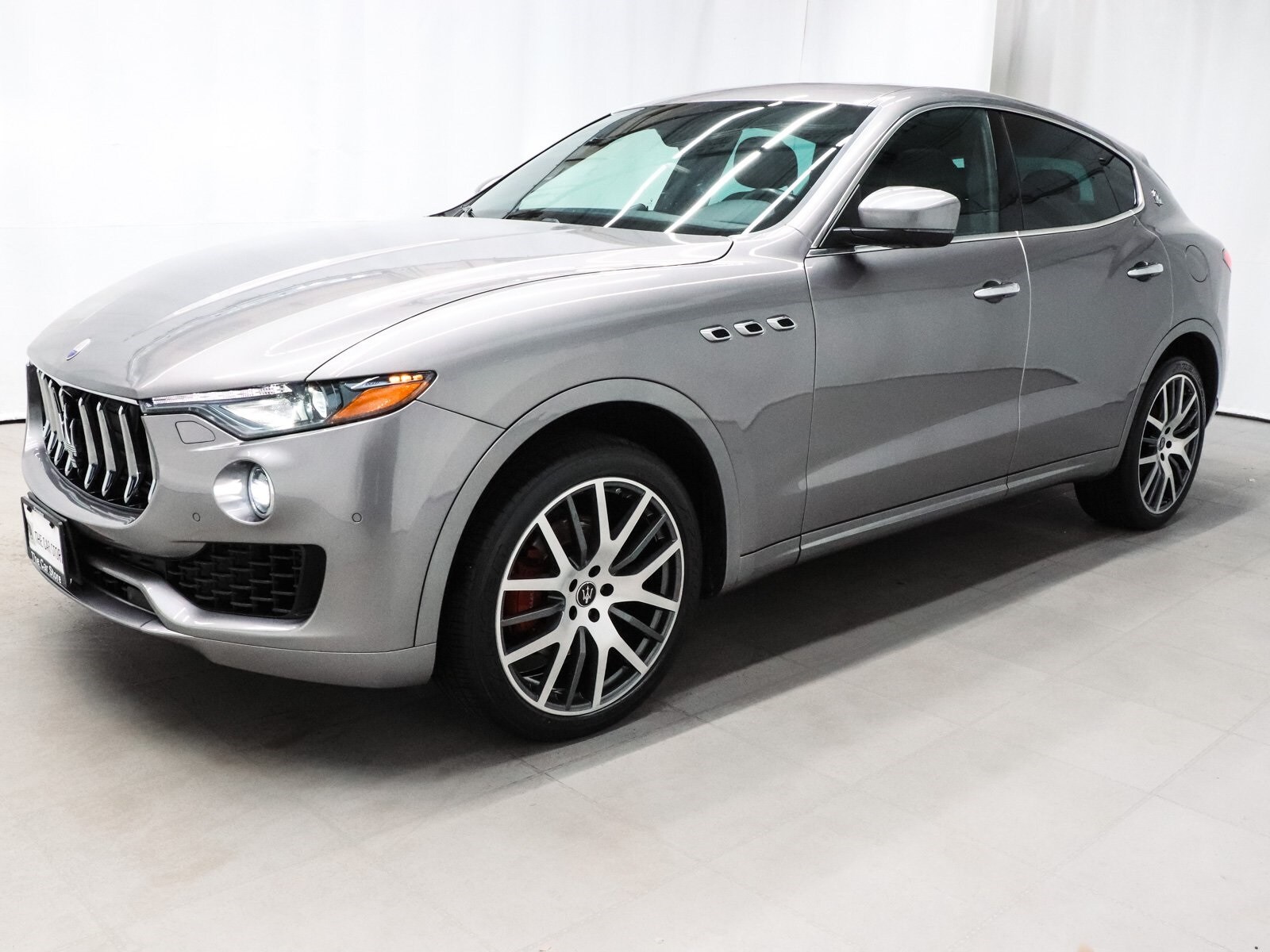 2021 Maserati Levante Base photo 3