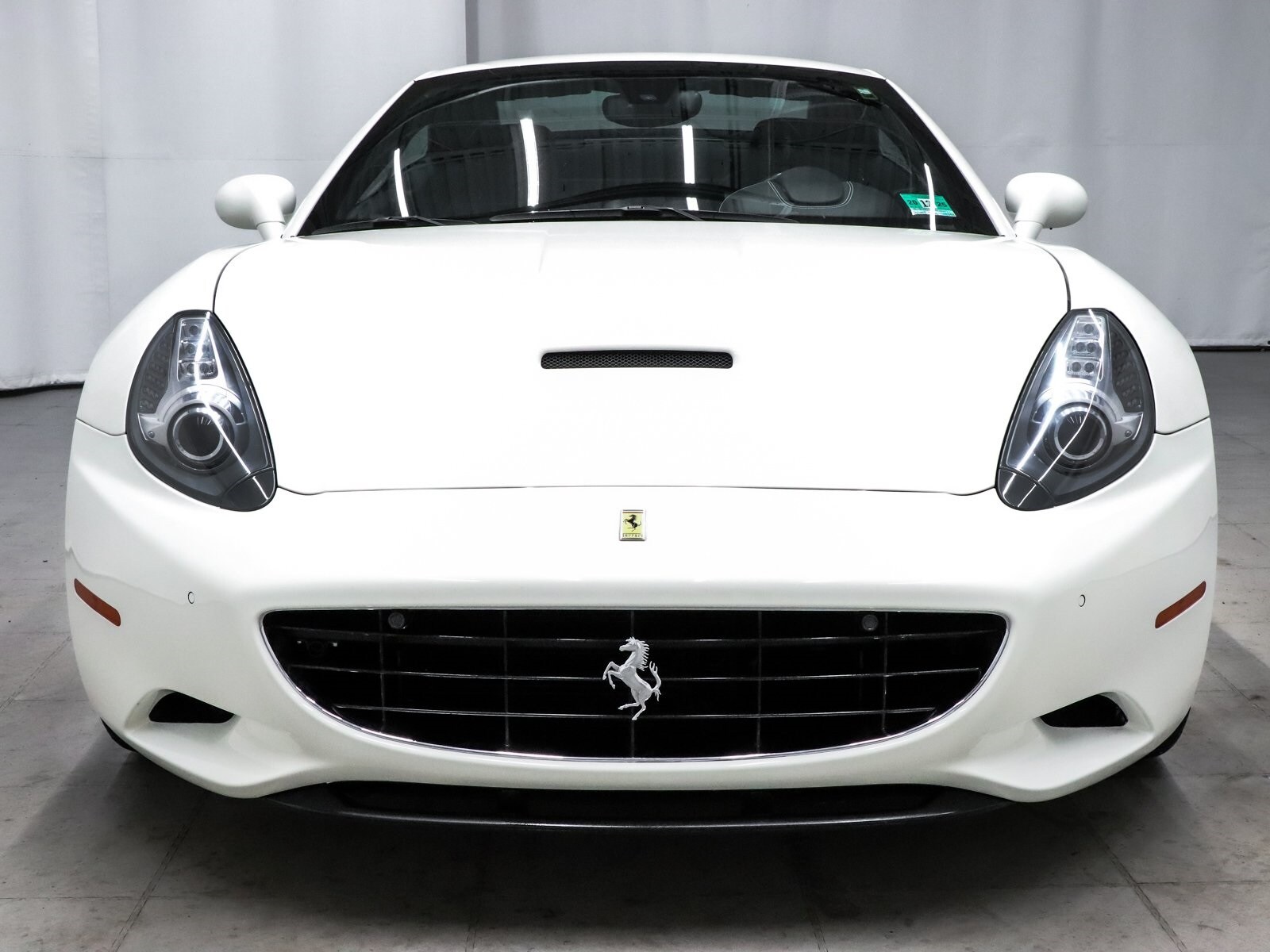 2011 Ferrari California Base photo 3