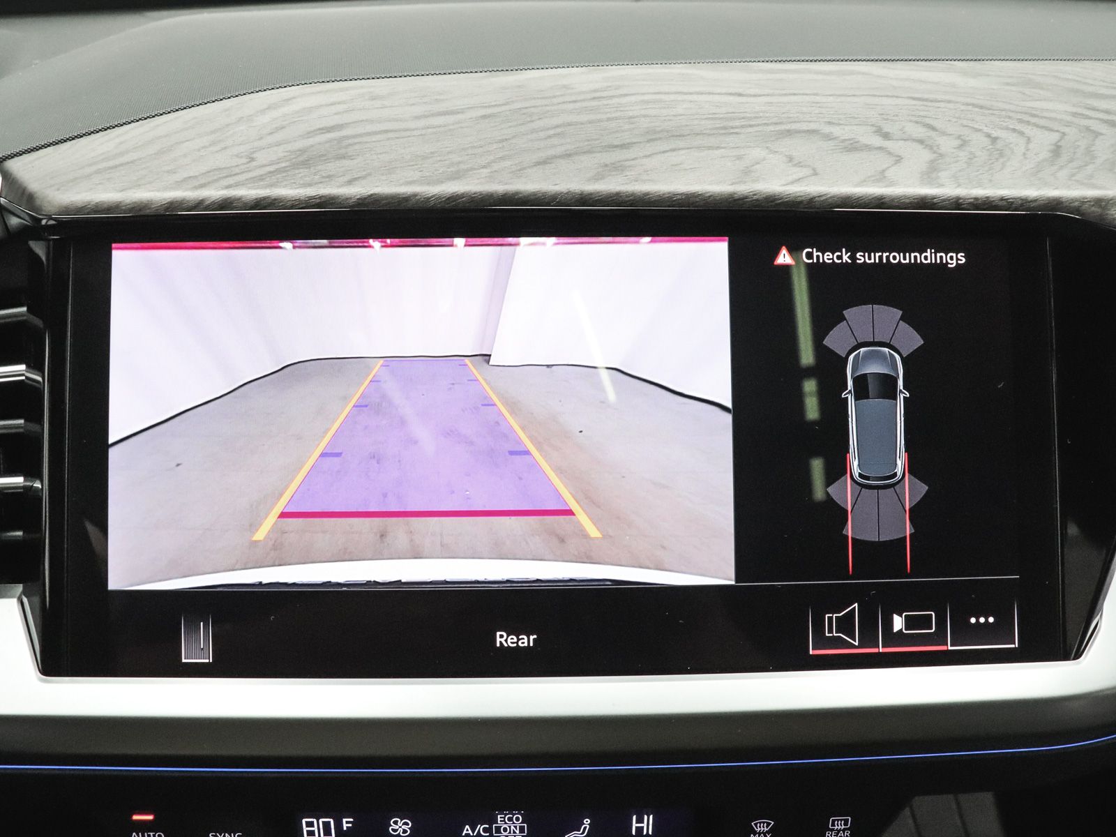 2025 Audi Q4 e-tron Premium Plus - Photo 31