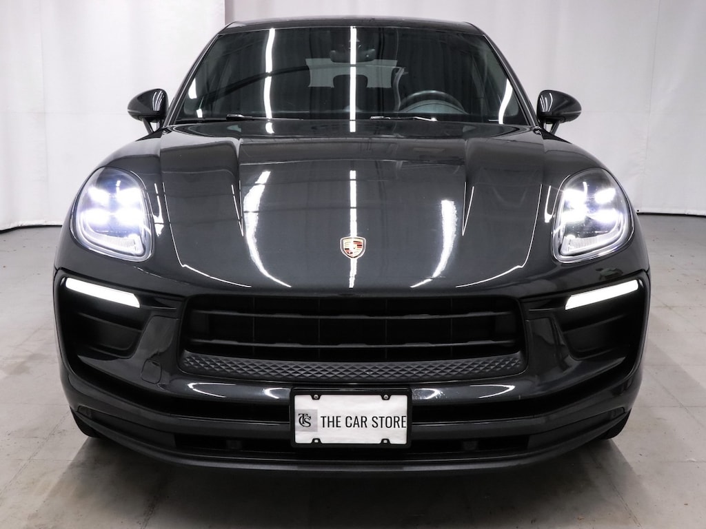 Used 2022 Porsche Macan Base SUV