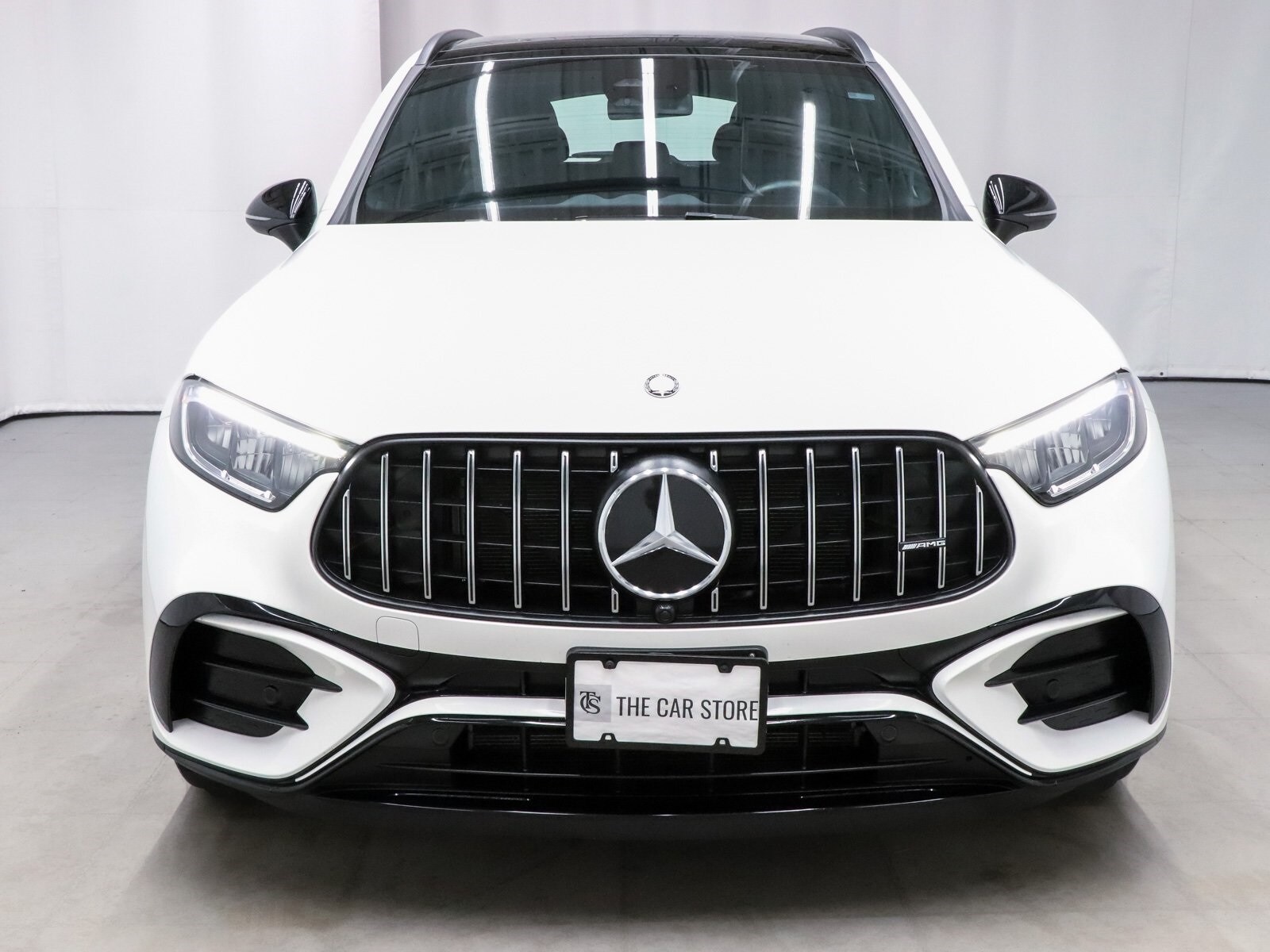 2025 Mercedes Benz GLC 43 photo 2