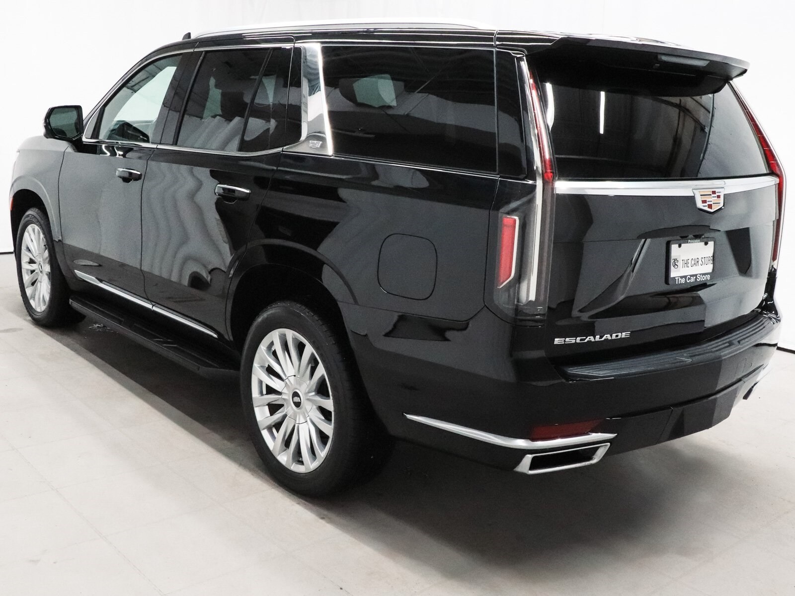 2022 Cadillac Escalade Luxury photo 4