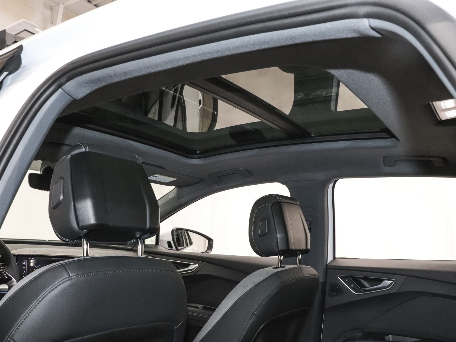 2025 Audi Q4 e-tron Premium Plus - Photo 23