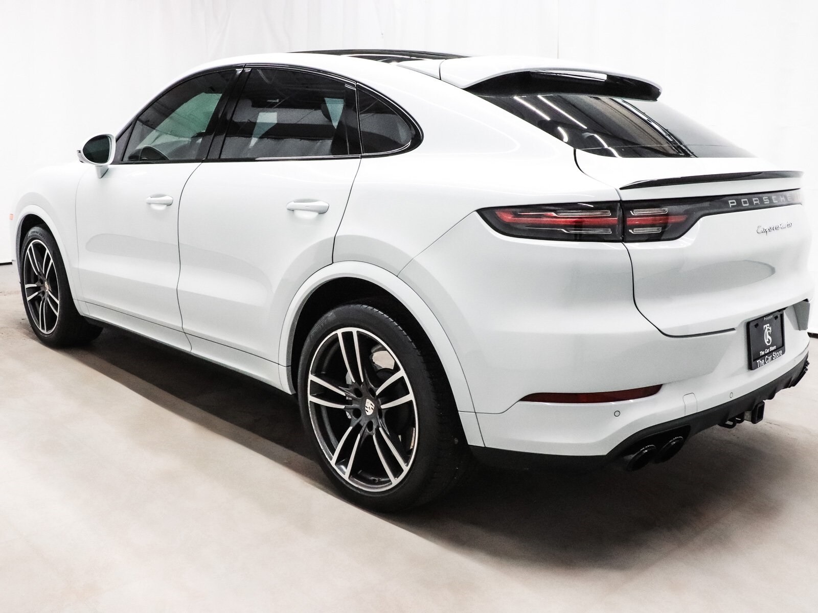 2020 Porsche Cayenne Coupe Turbo photo 3
