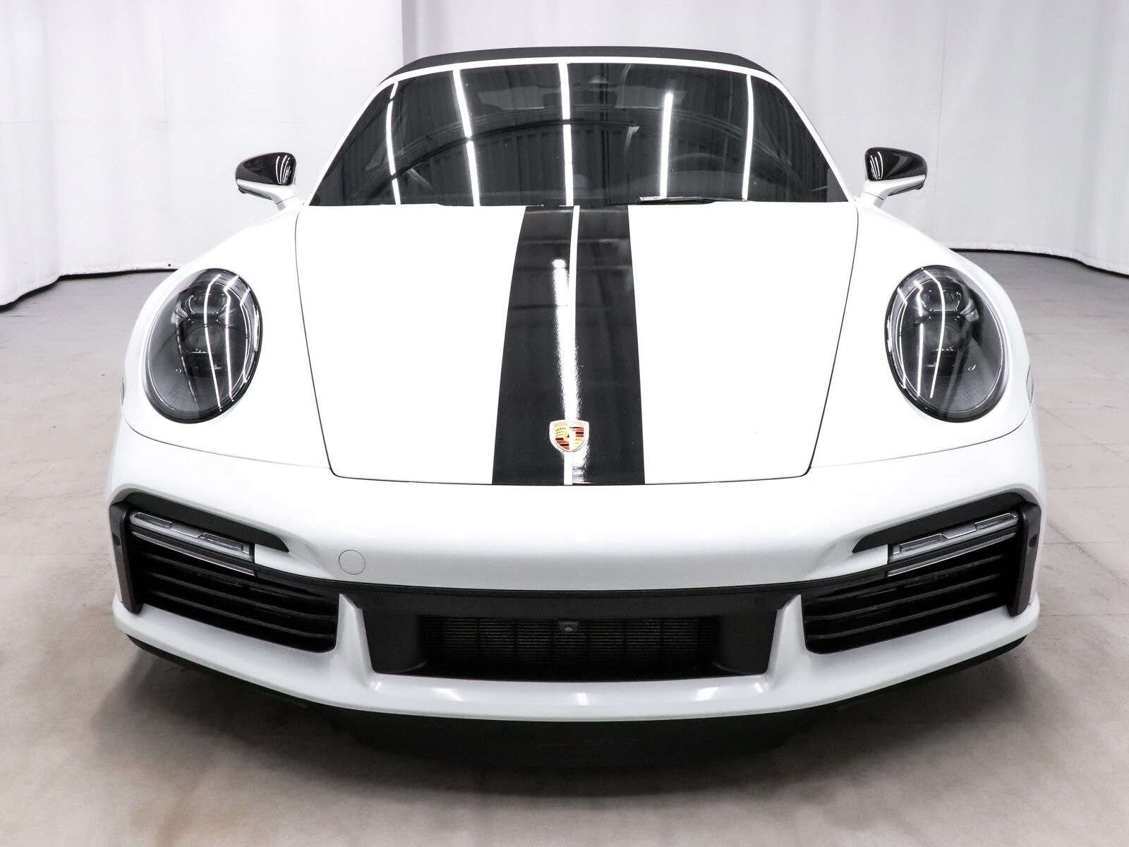 2023 Porsche 911 Turbo S photo 3