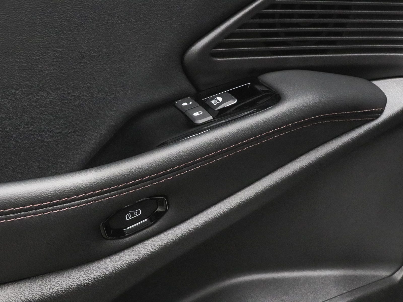 2025 Jeep Wagoneer S Limited - Photo 17