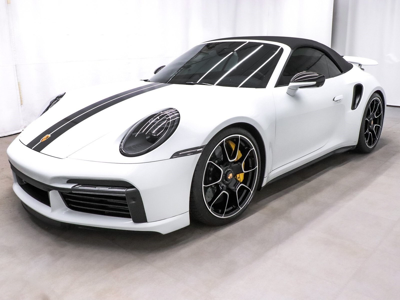 2023 Porsche 911 Turbo S photo 4