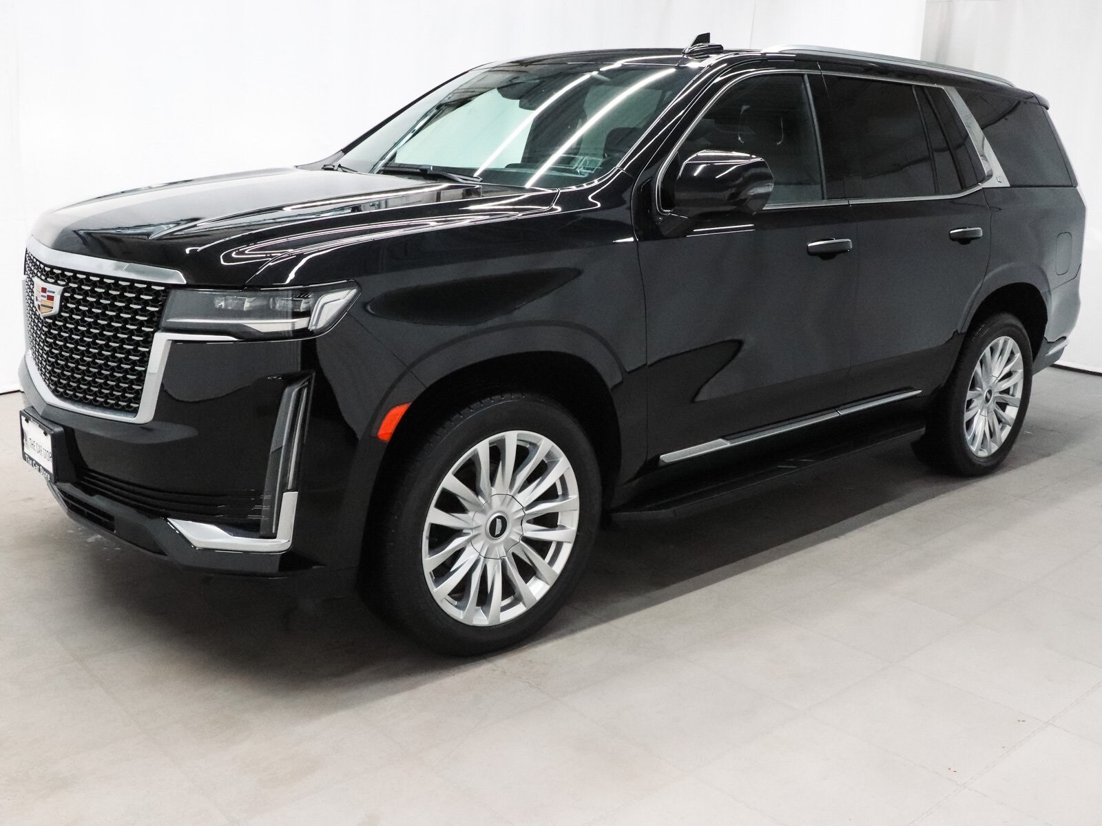 2022 Cadillac Escalade Luxury photo 3